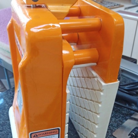 Τσιμπήδα για την ανύψωση μαρμάρων 